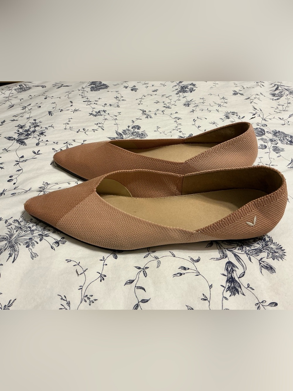 Vivaia Pointed Knit Ballet Flats in Blush and Dusty Rose